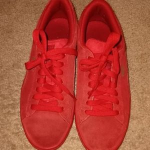 Puma suede all red shoes size 6